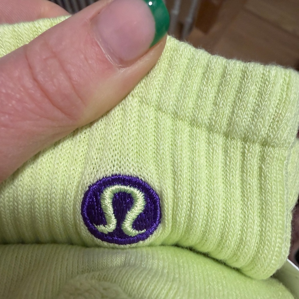 lululemon athletica Quarter Length Socks - Soft Yellow - Picture 3 of 3